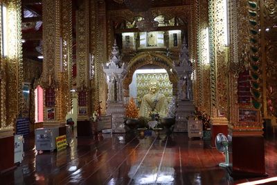 คนไทยทัวร์ พาไหว้ ขอพรไหว้ พระ ที่ วัดสันป่ายางหลวง   วิหารที่นับว่าสวยติด 1 ใน 10 ของไทย