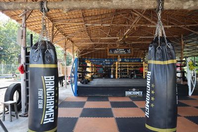 ·  The Gang  ѹ 👊Banchamek Gym  Buakaw Village  👊🏼Ǣ ѭ ѡªʹѧ 👊🏼  🌾 鹷 100  .ᵧ § ¢عйҢ ѹ ѧ  🌾ҡʴ蹪ʹ ѧ ҹúҡشԹ ҹͧ֡  ҧ  ҹê š  ѧö ͧ֡ ҷ ǡ ͧ  ҧࡧ  ѹ ҧҡ  💪ͺ´  Idol 㹵ӹҹ  💪Buakaw Village Present Muaythai Training Camp for Beginners It is More Than a Gym Inside the Jungle  "I WANTED TO PROTECT THE REPUTATION OF MUAY THAI"  BUAKAW SOMBAT BANCHAMEK