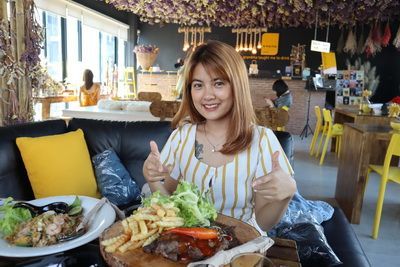 Konthaitour Review & Interview กันที่ o ma ma café ,Chiang Mai